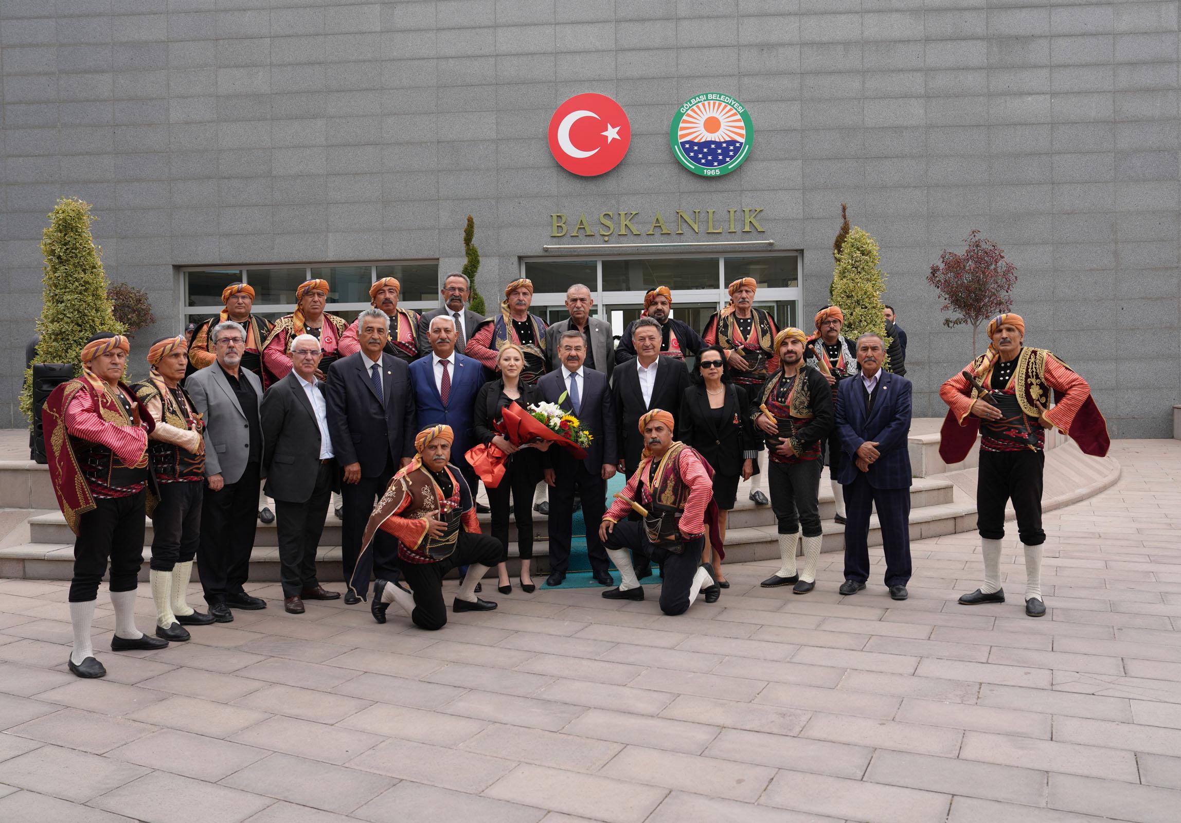 ANKARA KULÜBÜ DERNEĞİ’NDEN BAŞKAN ODABAŞI’NA HAYIRLI OLSUN ZİYARETİ