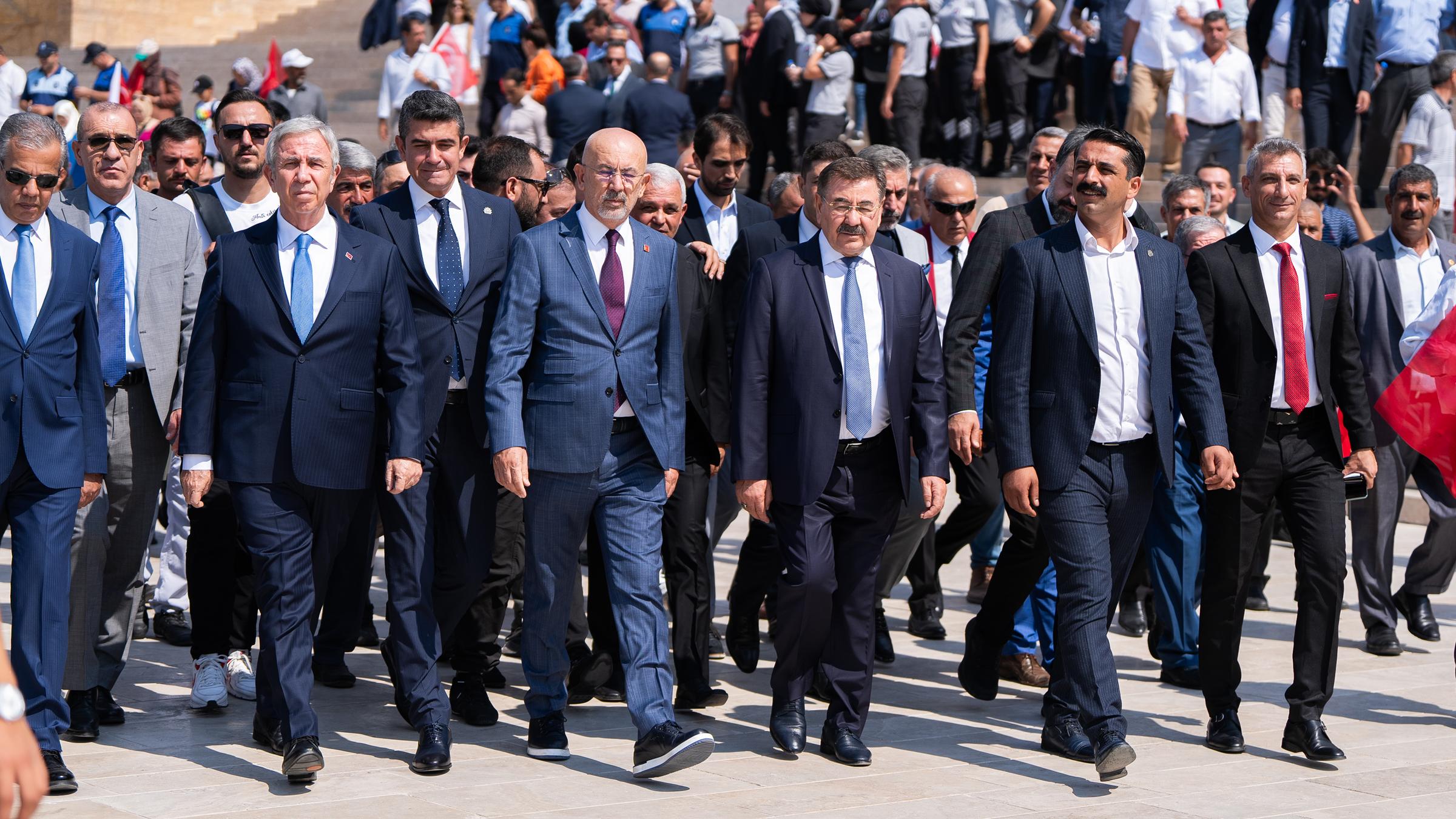 SAKARYA MEYDAN MUHAREBESİ'NİN 103'ÜNCÜ YIL DÖNÜMÜNDE ATA’YA ZİYARET