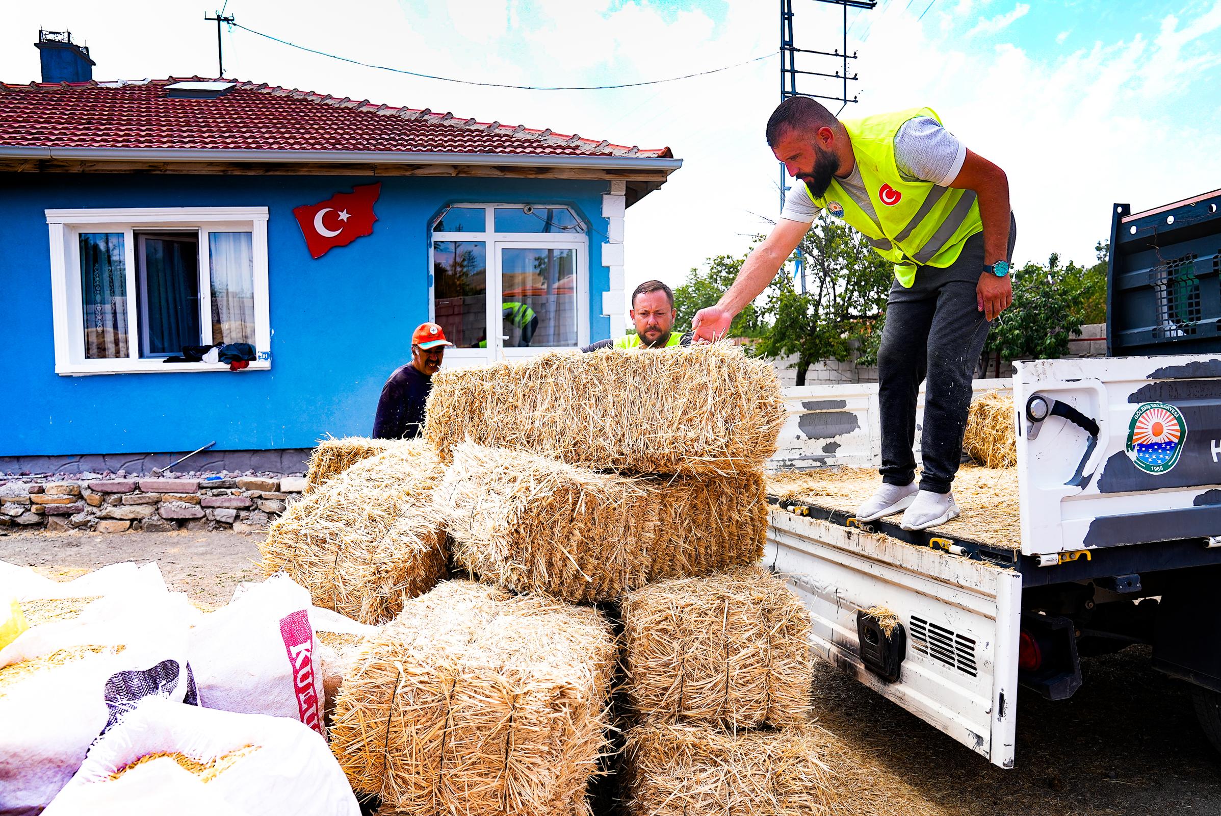 GÖLBAŞI BELEDİYESİ’NDEN ÇİFTÇİLERE DESTEK
