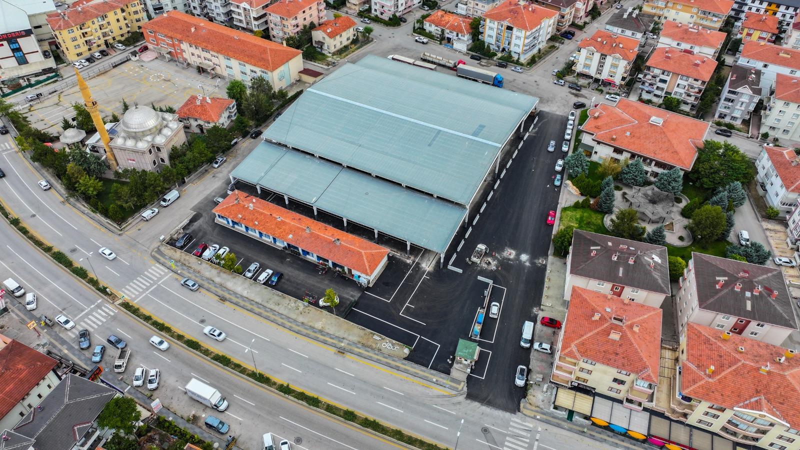 GÖLBAŞI BELEDİYESİ, KARŞIYAKA MAHALLESİ SEMT PAZARINI YENİLEDİ