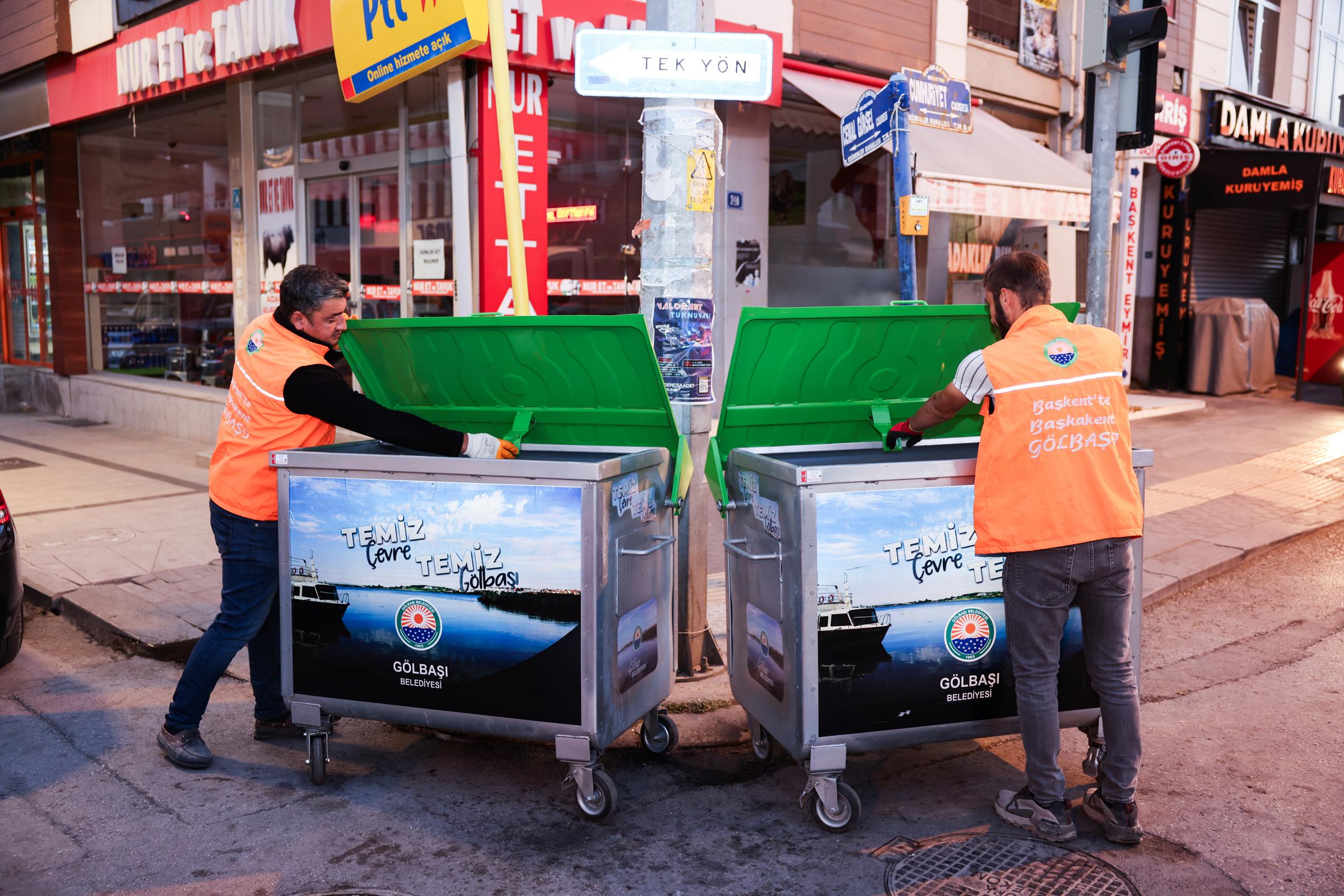 GÖLBAŞI BELEDİYESİ, YENİ ÇÖP KONTEYNERLERİNİ HİZMETE SUNDU